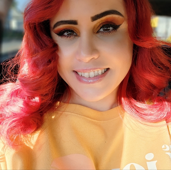 Meet your Posher, Glory - Picture 1 of 3